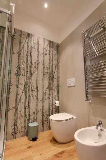 Bathroom 3, La Dolce Vita Civitavecchia, Rome