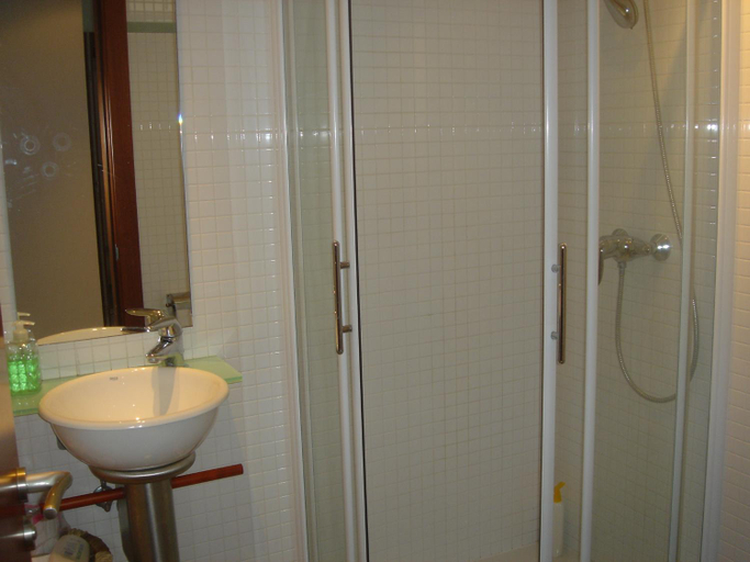Bathroom 3, Apartamentos Elegance Denia, Alicante