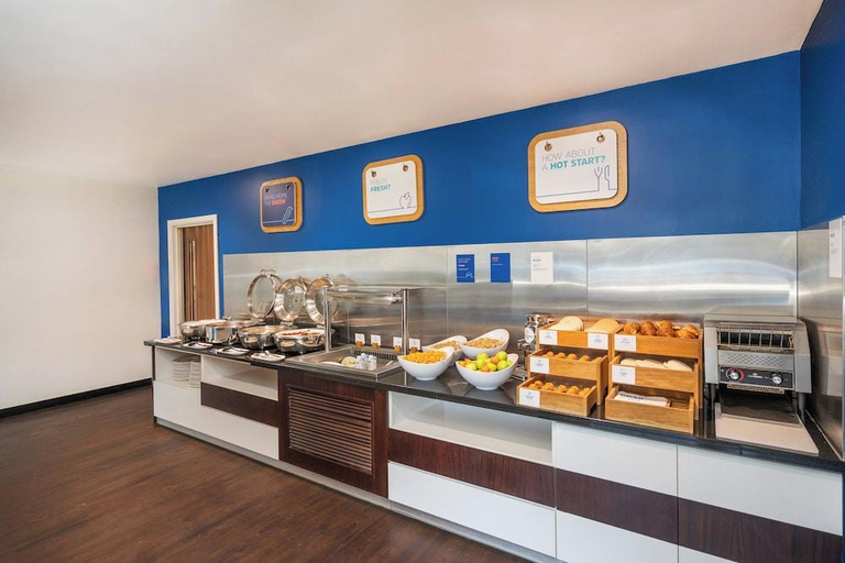 Food & Drinks 5, The Duxford Hotel Cambridge South M11 Jct 10, Cambridgeshire