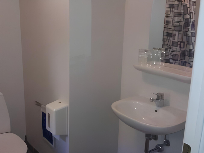 Bathroom 2, Skovdal Kro, Vejle