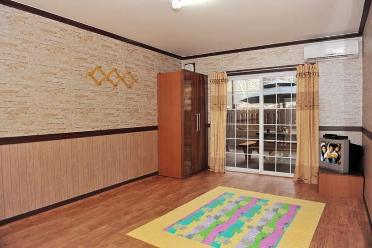 Others 4, Jecheon Worak Deulgukwa Pension, Jecheon