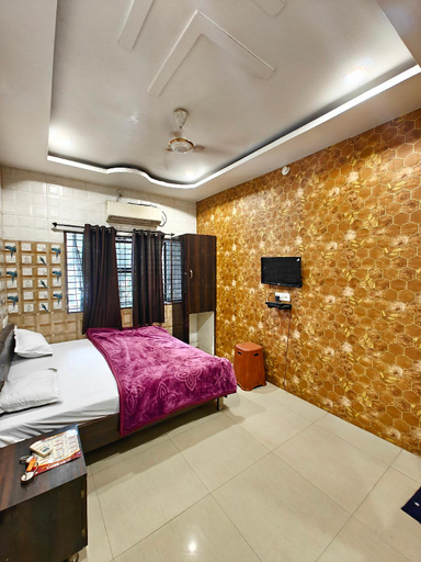 Bedroom 2, Hotel Shikhar inn, Ujjain