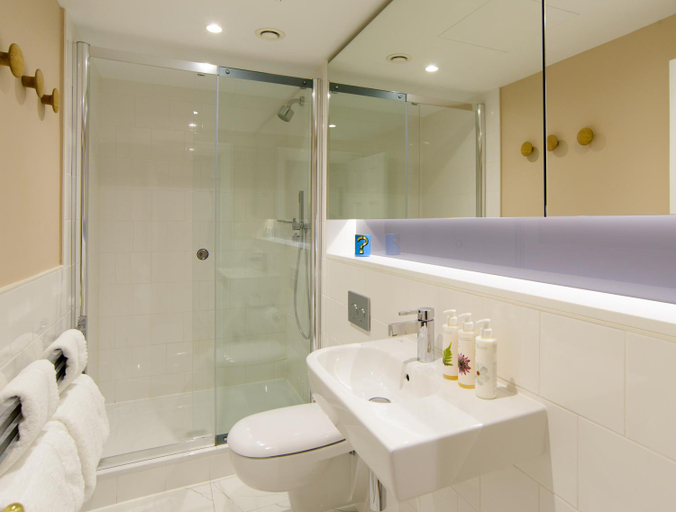 Bathroom 4, Native Bank, London