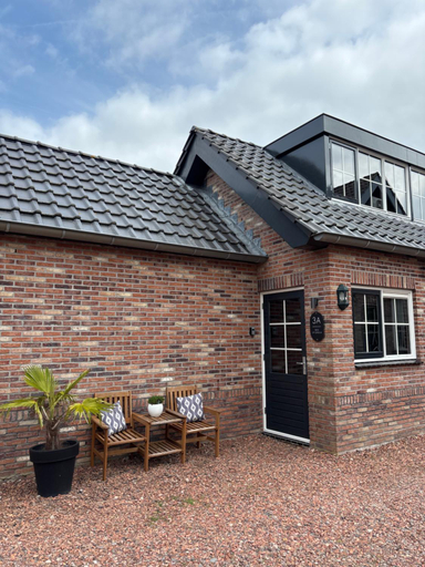 Others 5, B&B 'Op Eemdijk', Eemnes