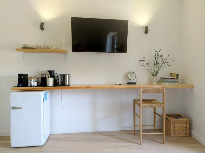 Others 4, Olive Grove boutique studio, Ionian Islands