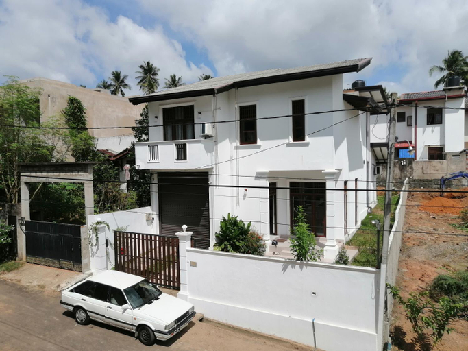 Others 2, Weeraman's Vila, Mahara