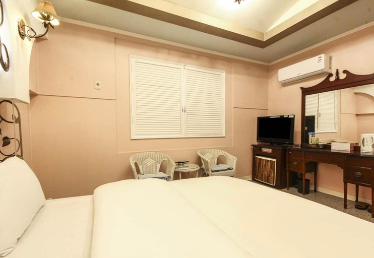 Bedroom 2, Bay Hotel, Haeundae