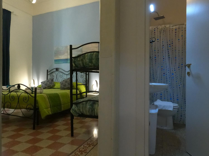 Bedroom 4, Tyrrenium Salerno, Salerno