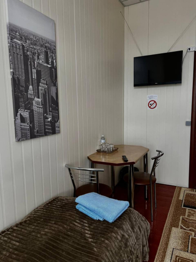 Others 4, Motel Tranzyt Plus, Luts'kyi