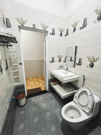 Bathroom, LaCasa Homestay & Apartment Gia Lai, Pleiku