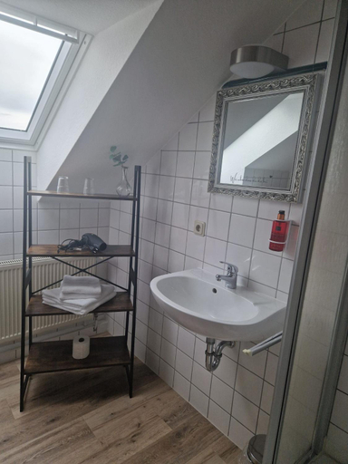 Bathroom 2, Hildebrandts Landhotel, Weimarer Land