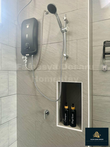 Shower 4, Faleesya Desaru Homestay, Kota Tinggi