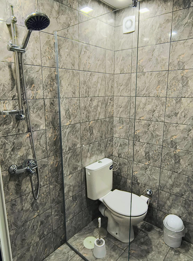 Bathroom 2, Ivanovino Residence, Varna
