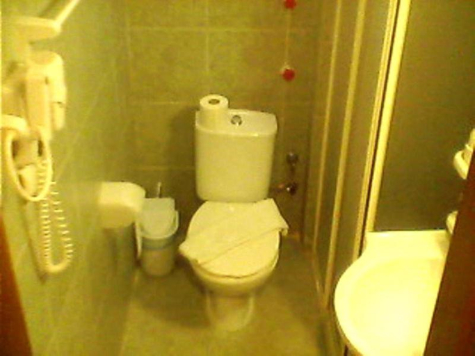 Bathroom 3, Babadan Hotel, Marmaris