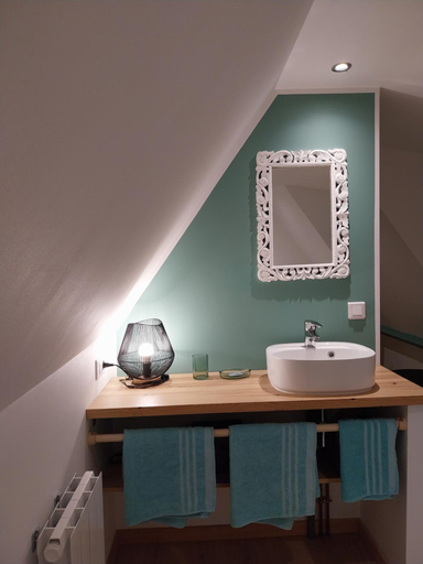 Bathroom 2, Studio cosy, Nord