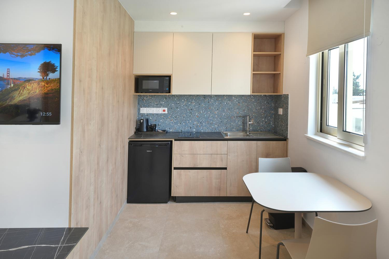 Others 5, Panas Villas