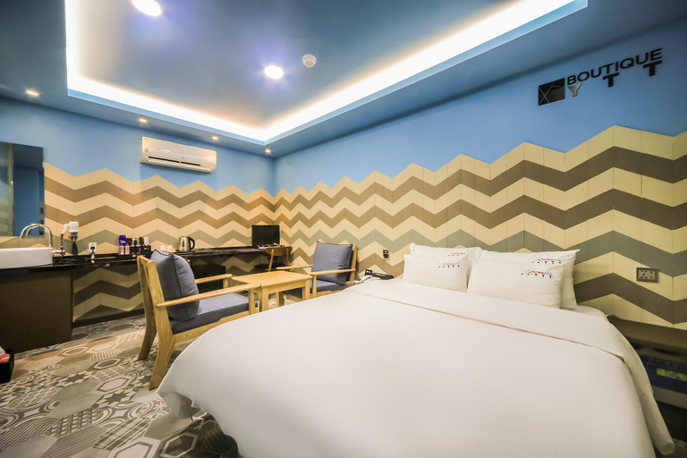 Bedroom 4, Ulsan Samsan YTT, Jung