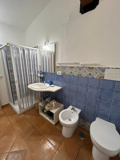 Bathroom 3, I Suoni di Valle Martina, Salerno