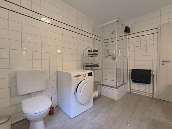 Bathroom 2, Rimmelsberg - moderne Ferienwohnungen mit Blick auf den hauseigenen See, Schleswig-Flensburg