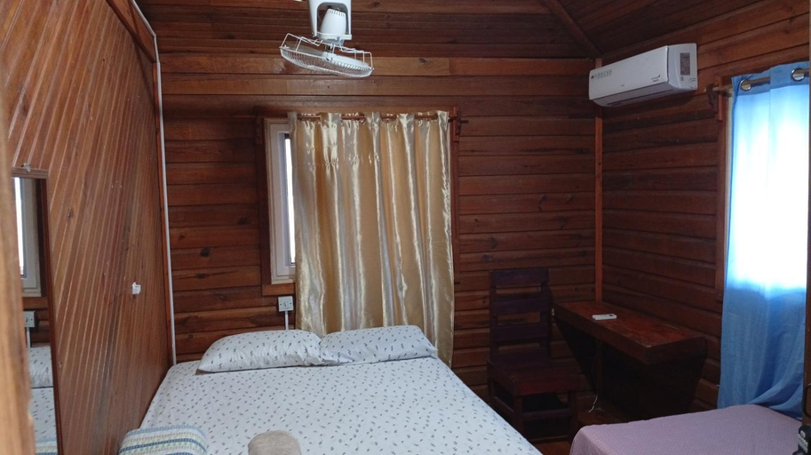 Bedroom 3, Victoria's Beach House , Roatán