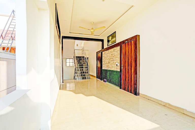 Public Area, Hotel O Grand Residency, Jabalpur