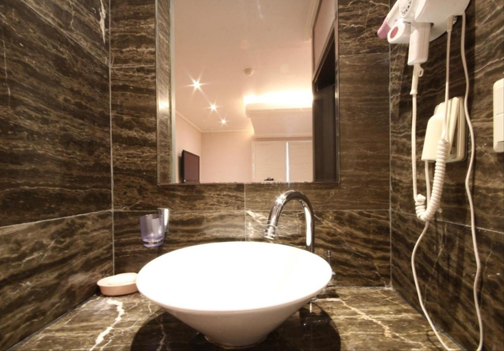 Bathroom 3, Bay Hotel, Haeundae