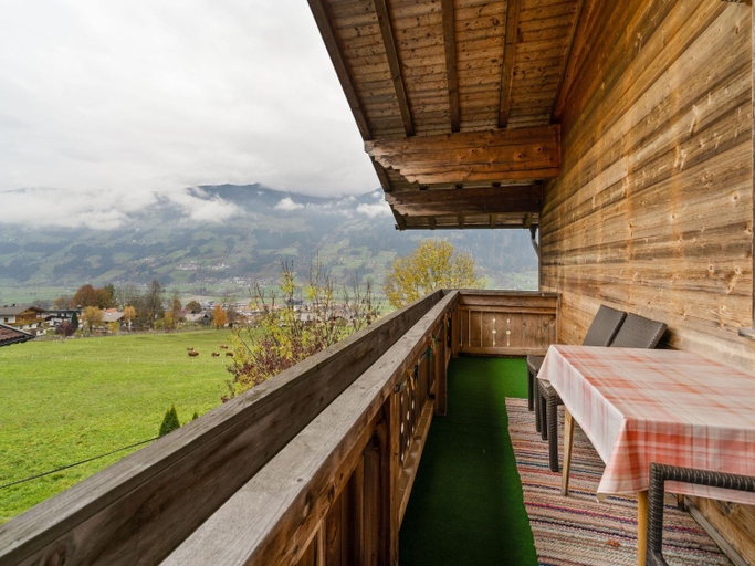 Others 3, Chalet in Fugenberg near Spieljoch Ski Lift, Schwaz