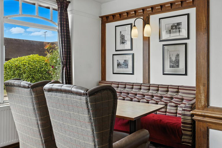 Food & Drinks 4, Sparrow Hotel, Warwickshire