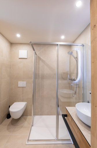 Bathroom 3, Hotel Die Pflegerbrucke, Salzburg Umgebung