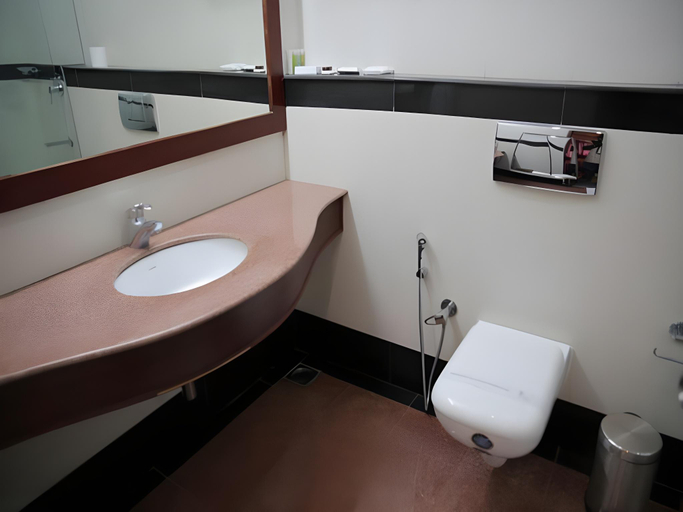 Bathroom 4, Ktdc Rain Drops Hotel, Chennai