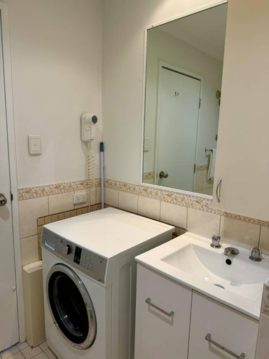 Bathroom, Deluxe Delight Concert Hall Studio, Perth