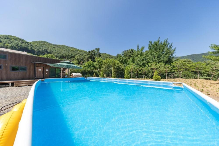 Sport & Beauty 4, Hanok stay under the golden sky in Yangpyeong, Gapyeong