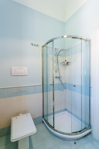 Bathroom 4, Dimora Archimedea, Syracuse