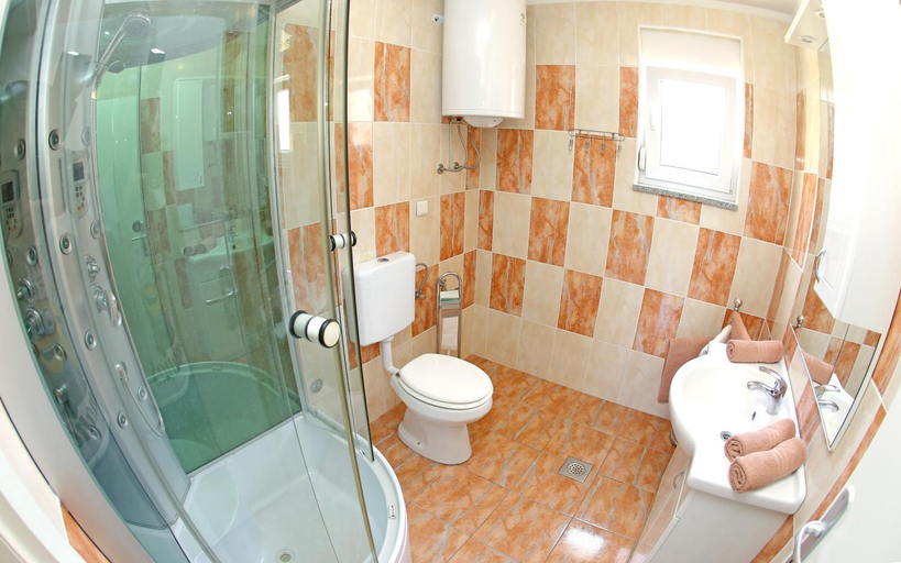 Bathroom 3, SOLARIS Modern & Comfortable Apartments with Free Private Parking, Sveti Filip i Jakov