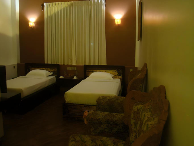Bedroom 2, Junction Rose Hotel, Taunggye