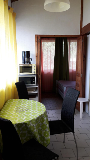 Bedroom 3, Studios La Gemme, Landes