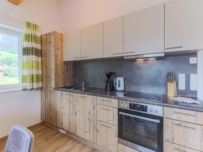 3, Apartment Brixen near Ski Lift, Kitzbühel