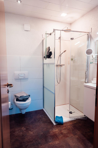 Bathroom 5, Landhauspension Rank, Weimarer Land