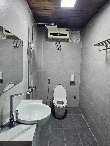 Bathroom 3, An Riverside Ecolodge, Hoa Lư
