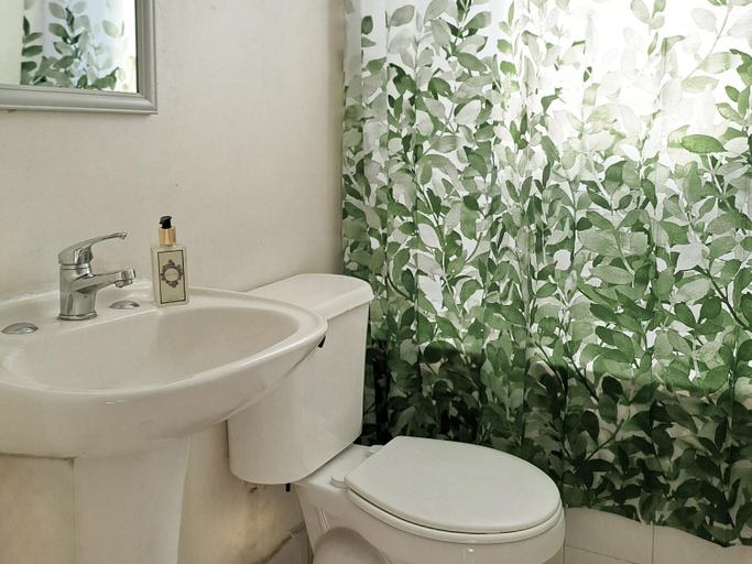 Bathroom, 2 personas, desayuno, gran ubicacion, Osorno
