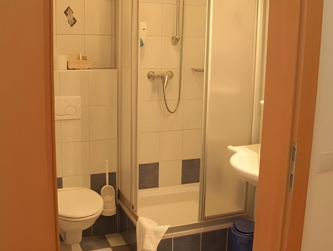 Bathroom 4, Hotel Restaurant Perschler, Murtal