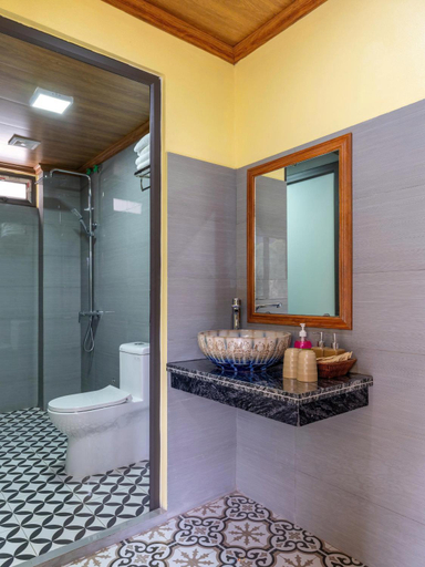 Bathroom 5, Cozy Son Hotel, Hoa Lư
