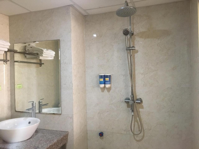 Bathroom 1, Khach san NHAT MINH Cua Lo, Cửa Lò