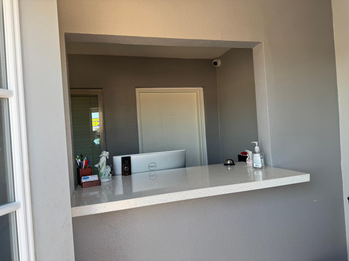 Bathroom 4, Hickman’s Motel, Stonewall
