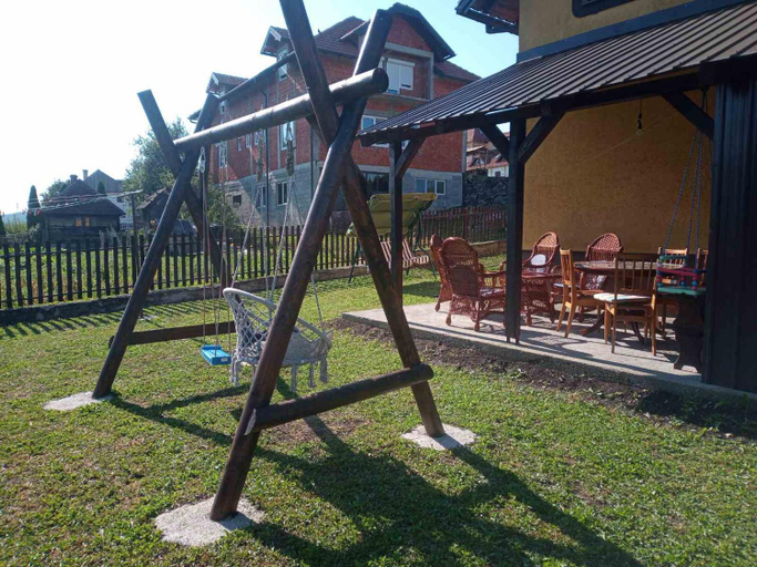 Family & Kids 3, kuca za odmor Cira, Užice