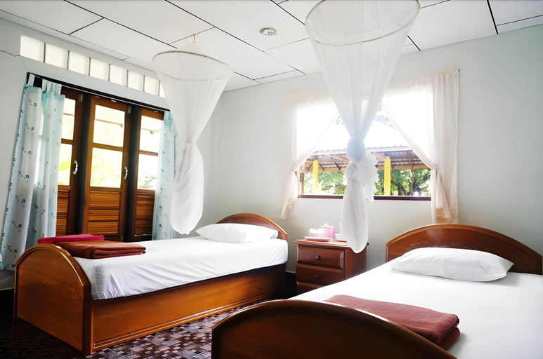 Bedroom 2, Nitiporn Resort, Muang Ranong