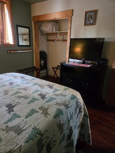 Bedroom 2, Southern Bluff Bed & Breakfast, Kenai Peninsula