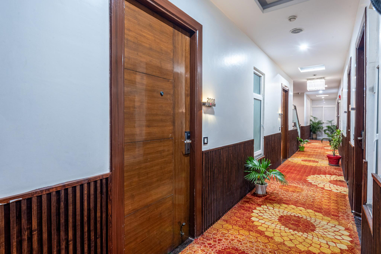 Public Area, DLS Hotels on the Ganges, Garhwal