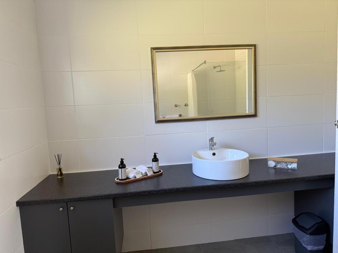 Bathroom 2, Solitude on Somerset, Cacadu