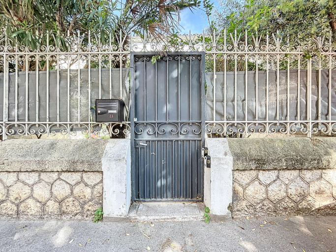Others 5, Maison 23, Aude